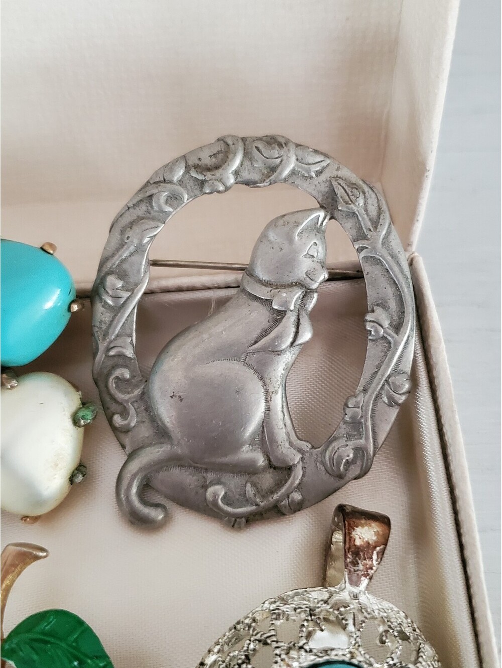 Vintage Brooch Lot of 8 - Picture 4 of 14